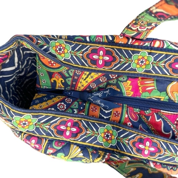 Vera Bradley large duffle bag overnight carry-on shoulder travel weekender zip - Picture 6 of 15